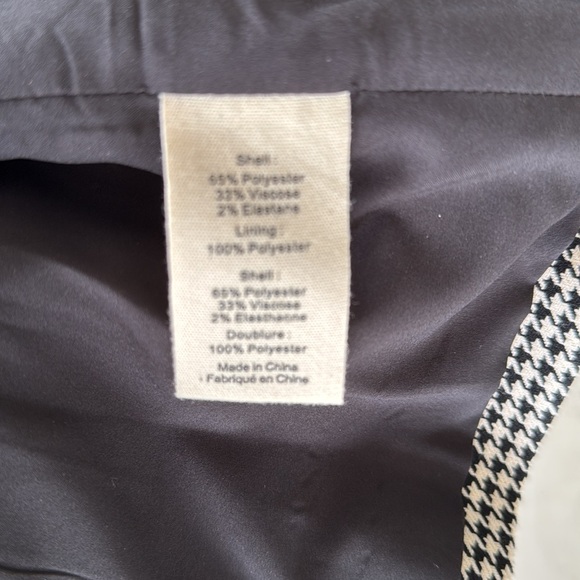 L’AGENCE- Plaid blazer, size4. Soft fabric, worn once for a picture! Like new! 🤩 - Picture 3 of 5